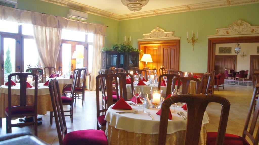 Hotel Sportwerk Tyniec Maly Luaran gambar
