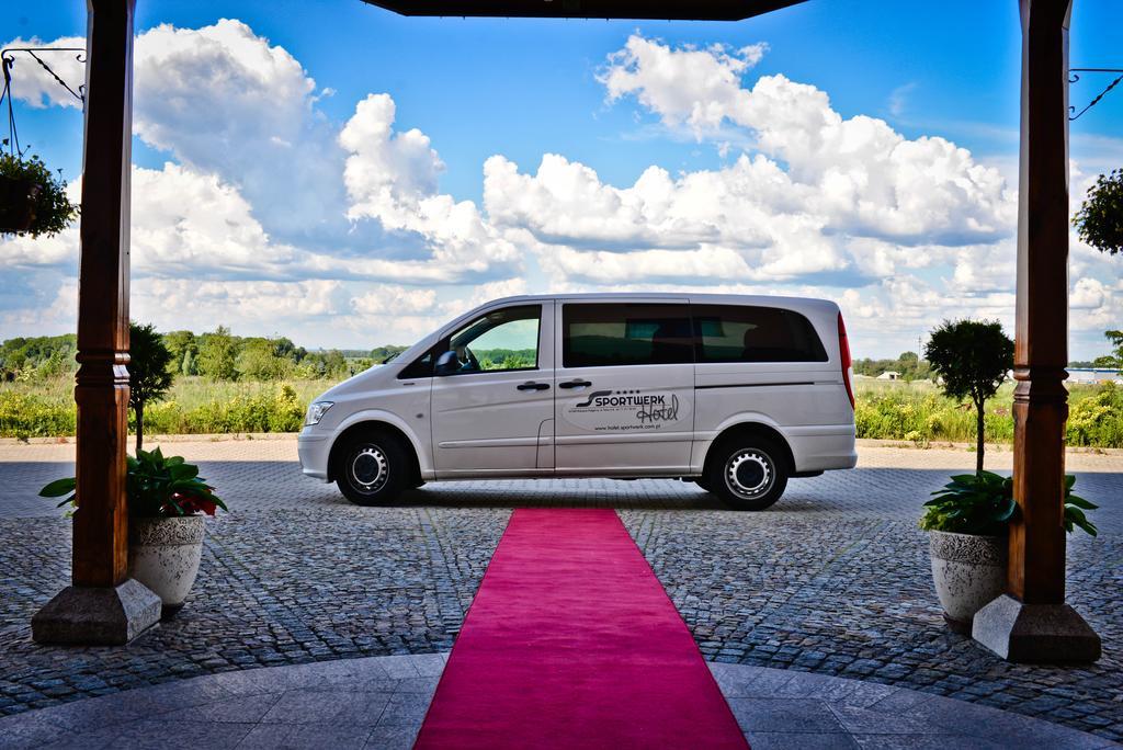 Hotel Sportwerk Tyniec Maly Luaran gambar