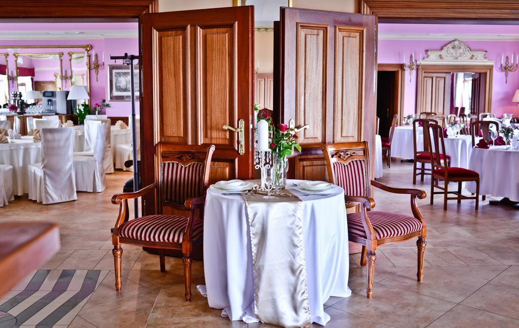 Hotel Sportwerk Tyniec Maly Luaran gambar